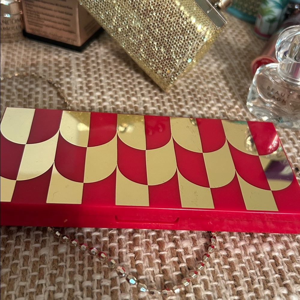 Estee Lauder Candy Glam Palette in Red